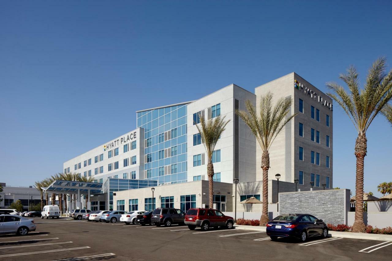 Hyatt Place Bakersfield Exterior photo